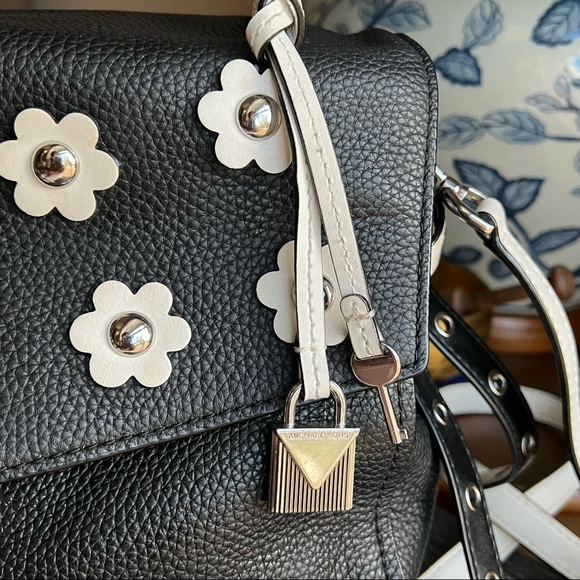 NWOT! Michael Kors Bristol Floral Appliqué Top Handle Crossbody - Picture 11 of 14